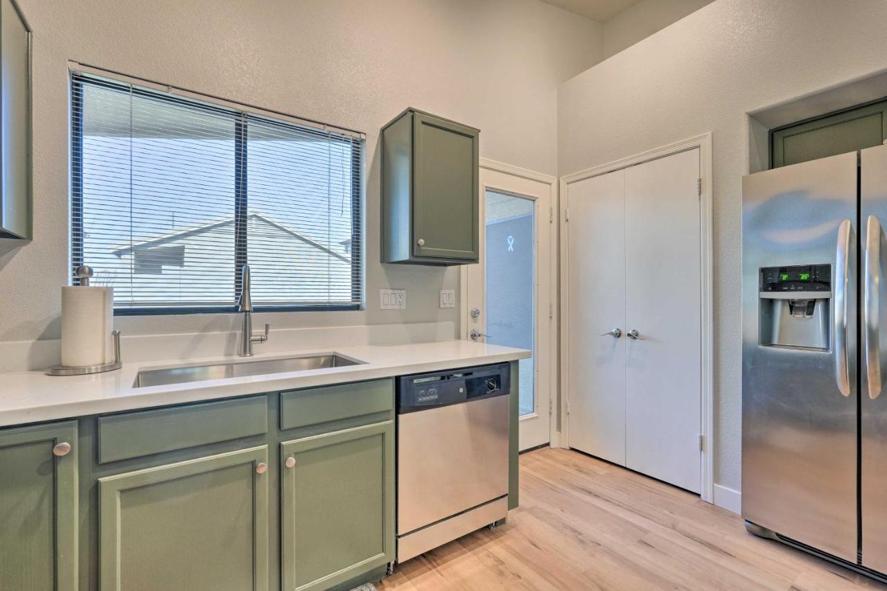 Sunlit Peoria Vacation Rental With Private Yard Εξωτερικό φωτογραφία