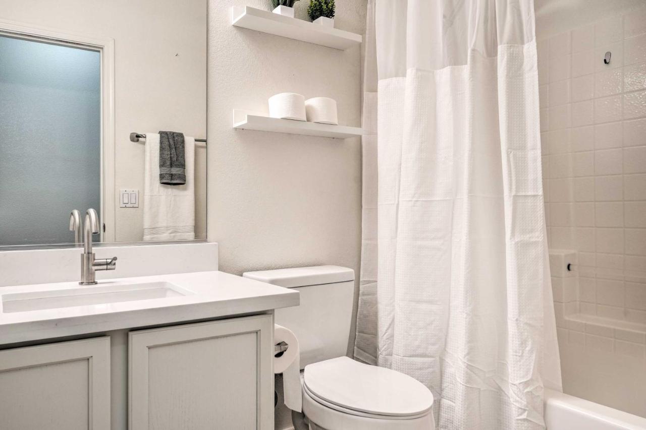 Sunlit Peoria Vacation Rental With Private Yard Εξωτερικό φωτογραφία