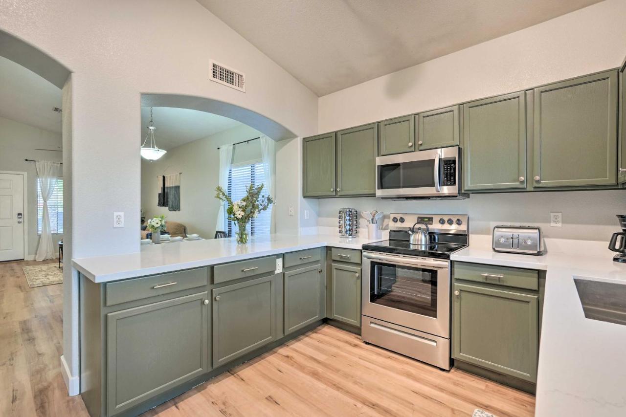 Sunlit Peoria Vacation Rental With Private Yard Εξωτερικό φωτογραφία